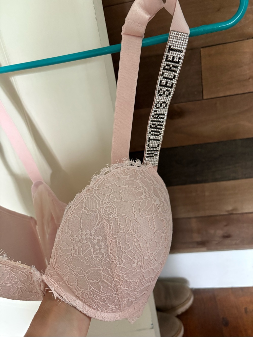 Victoria's Secret Light Pink Lace Push-Up Bra with Rhinestone Logo Strap